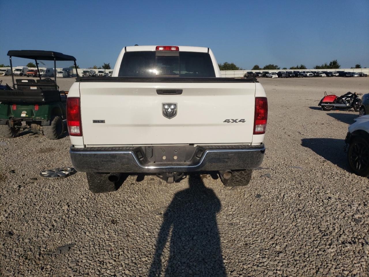 1C6RR7TT2KS696628 2019 Ram 1500 Classic Slt