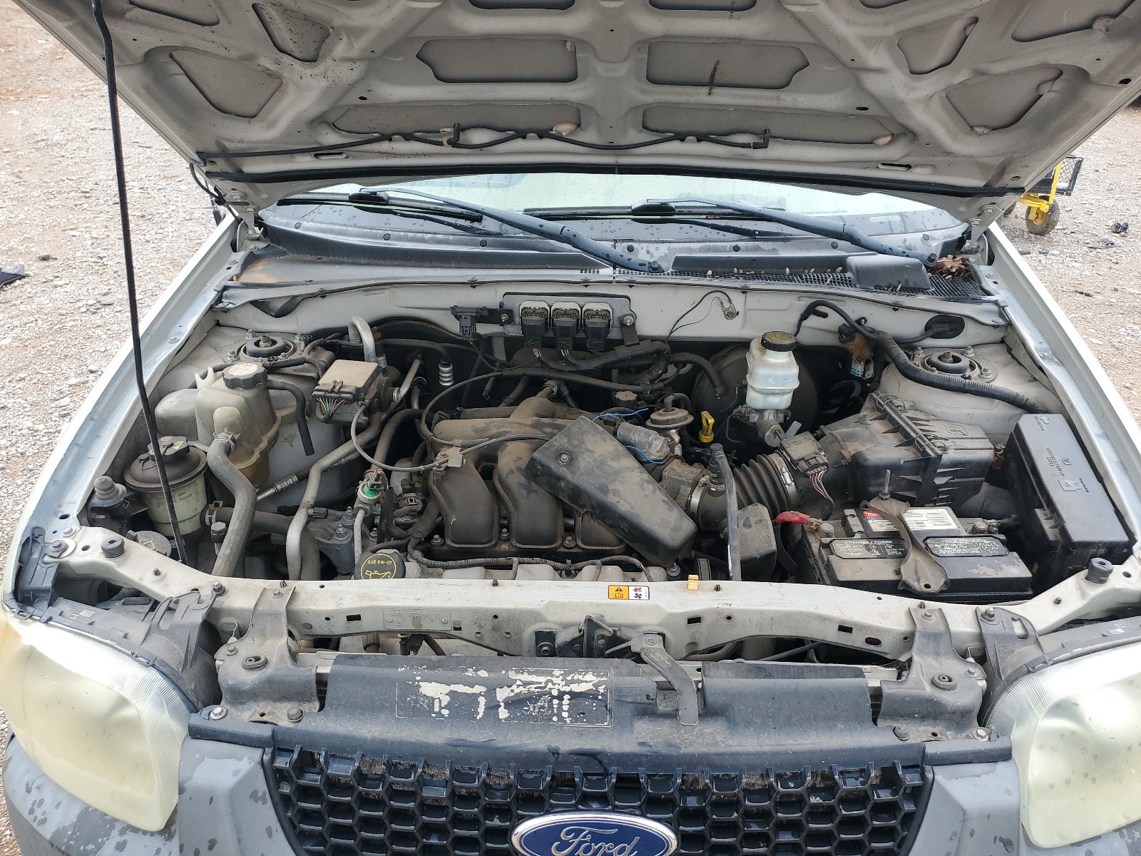 1FMYU93105KE47306 2005 Ford Escape Xlt