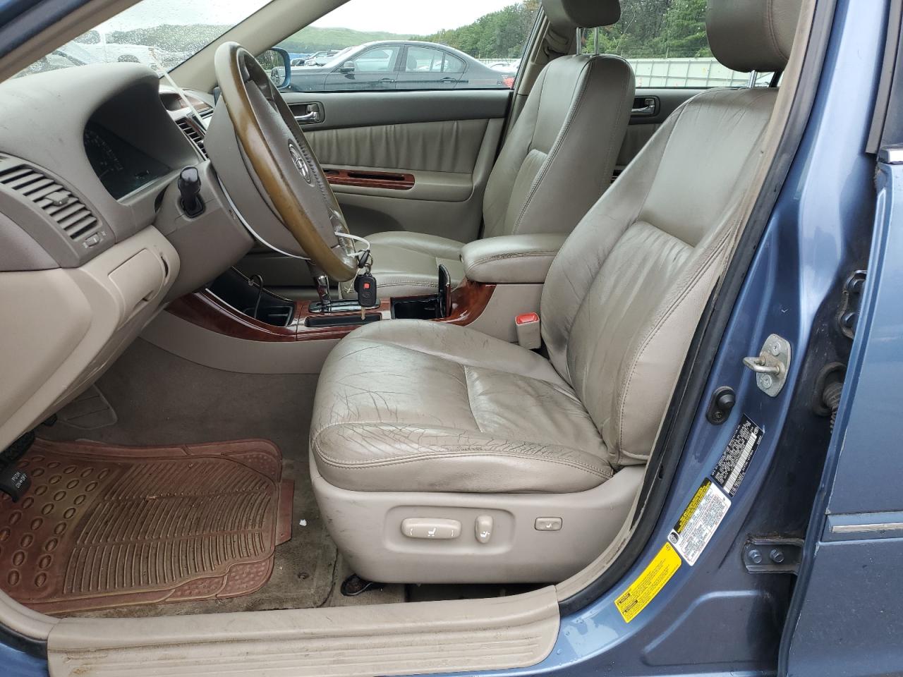 2004 Toyota Camry Le VIN: 4T1BE30KX4U906289 Lot: 65674154