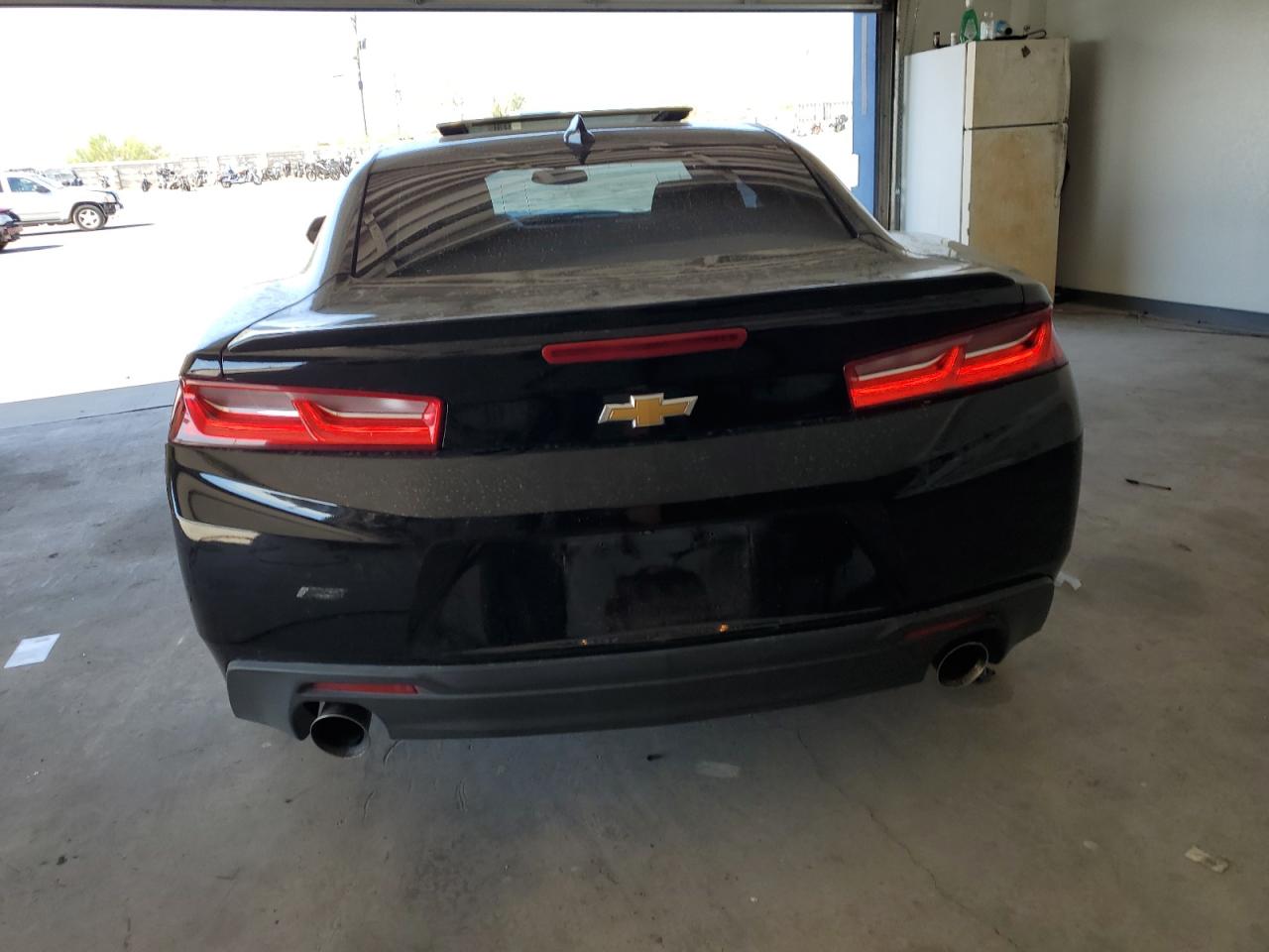 2018 Chevrolet Camaro Lt VIN: 1G1FB1RS5J0167110 Lot: 68271204