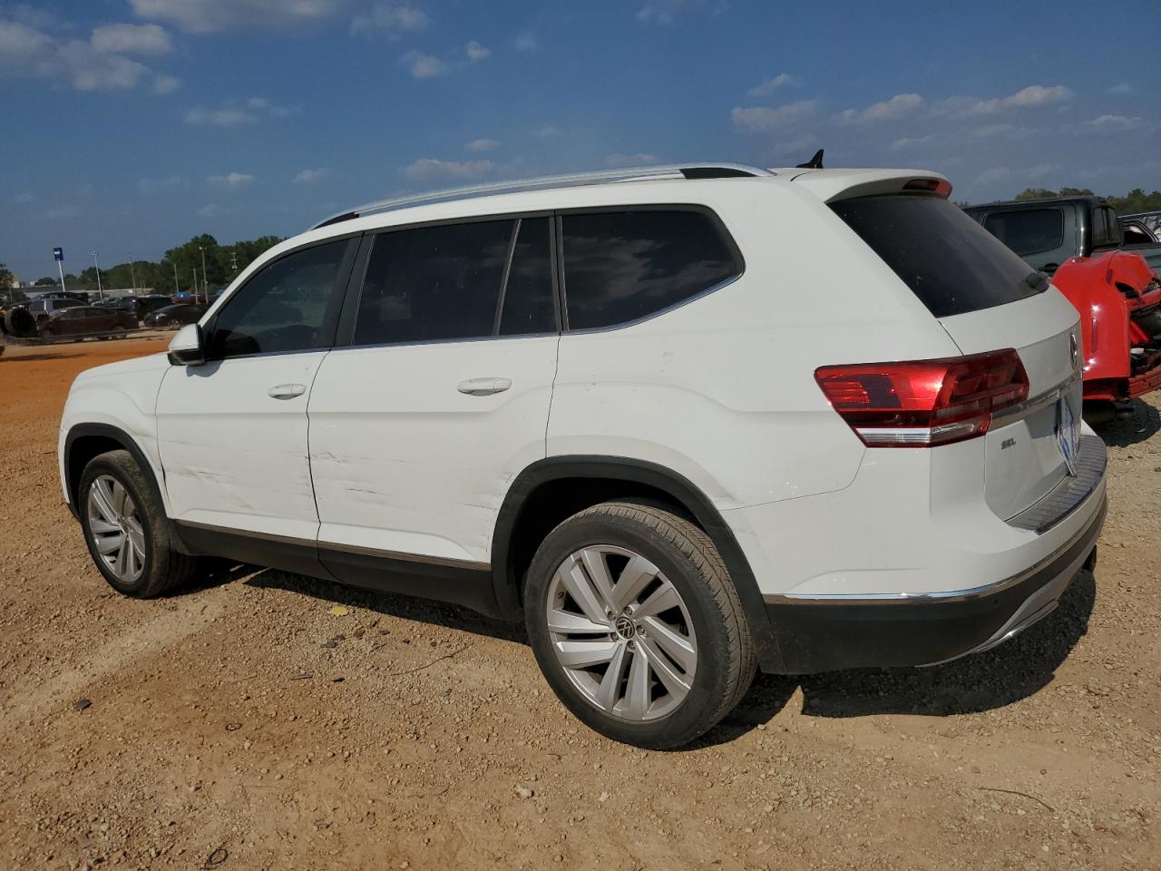 1V2ER2CA7JC593866 2018 VOLKSWAGEN ATLAS - Image 2