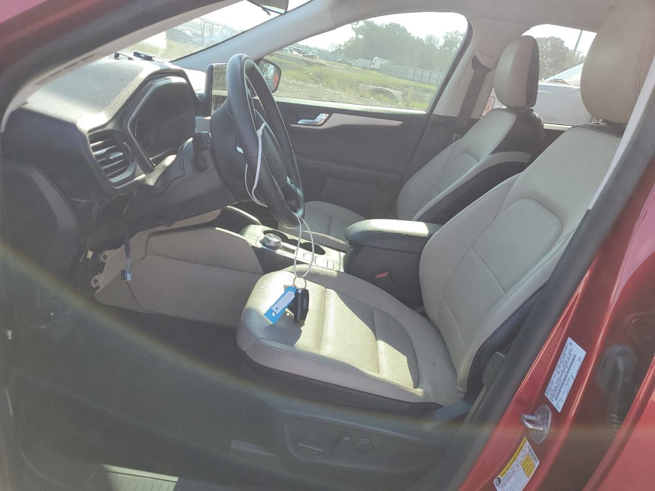 2021 Ford Escape Sel VIN: 1FMCU0CZ3MUB12121 Lot: 67170274