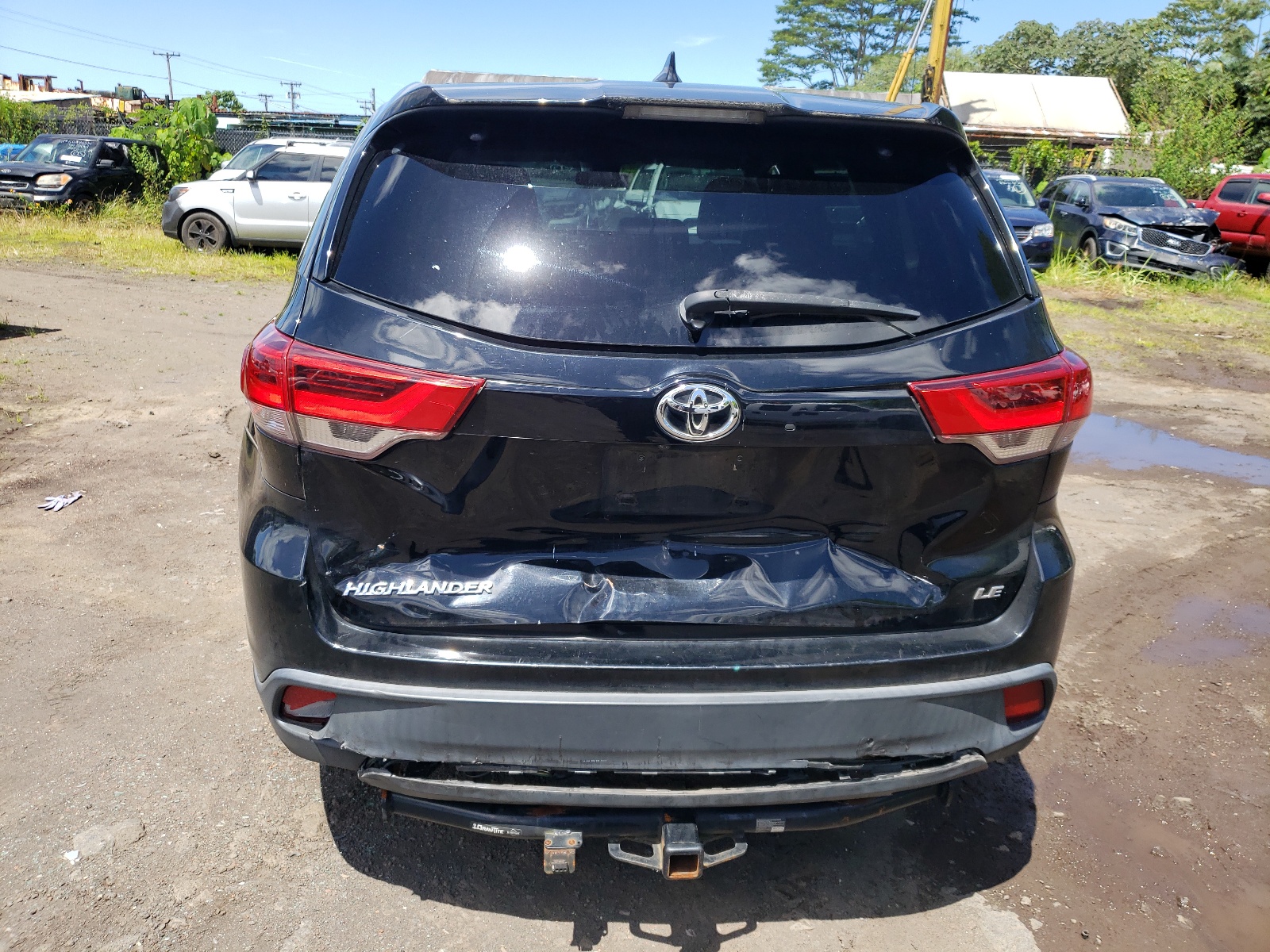 5TDZZRFHXJS260578 2018 Toyota Highlander Le