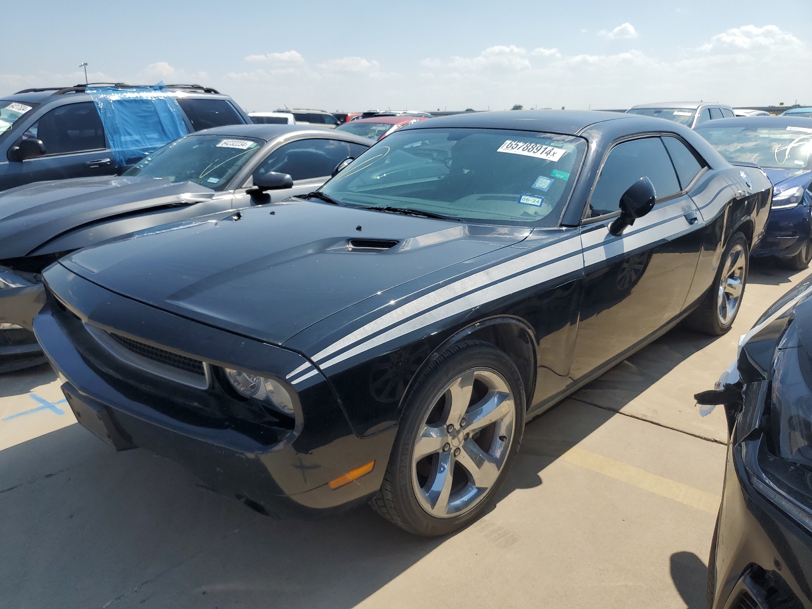 2C3CDYAG5DH651867 2013 Dodge Challenger Sxt