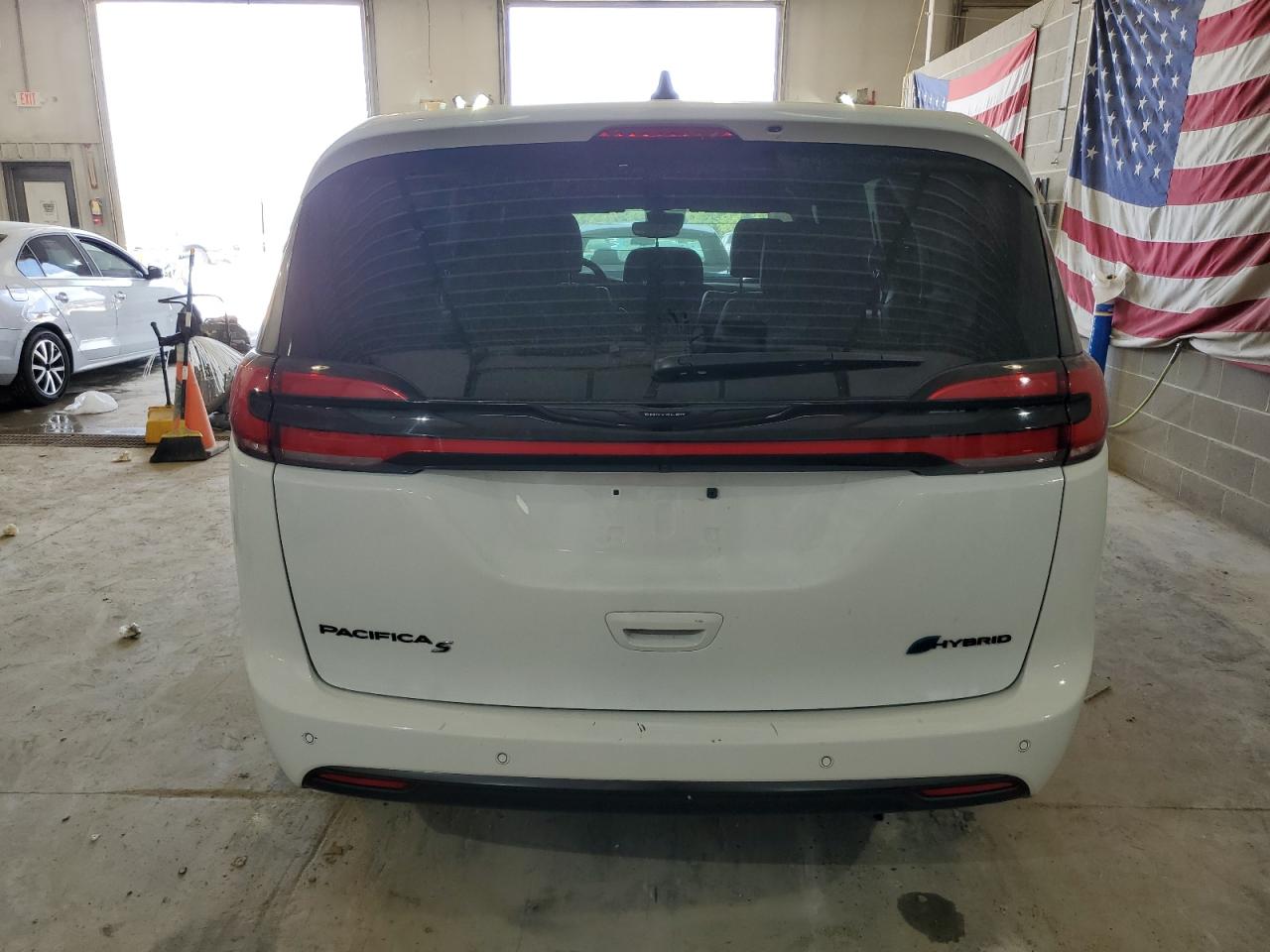 2024 Chrysler Pacifica Hybrid Select VIN: 2C4RC1S70RR109219 Lot: 68047644