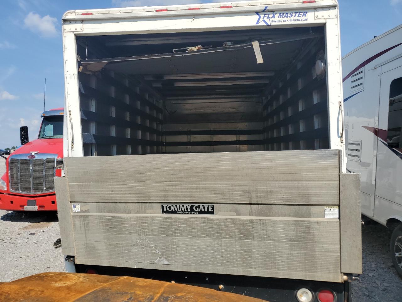 2011 Chevrolet Express G3500 VIN: 1GB0G3BA6B1183926 Lot: 66180464