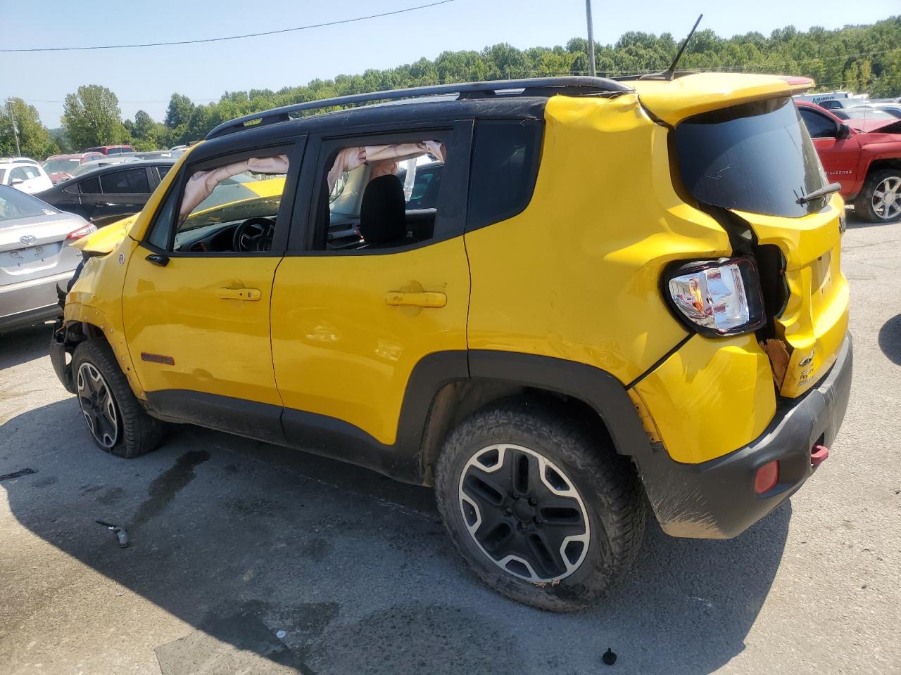 VIN ZACCJBCT6FPB89672 2015 JEEP RENEGADE no.2