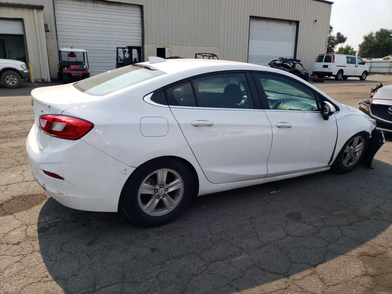 1G1BE5SM1J7202273 2018 Chevrolet Cruze Lt