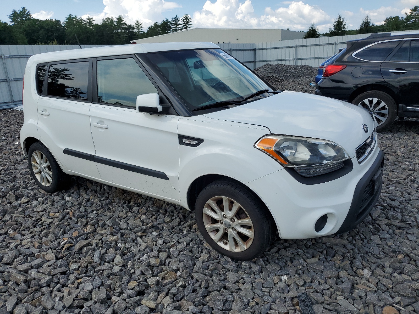 2013 Kia Soul vin: KNDJT2A5XD7575592