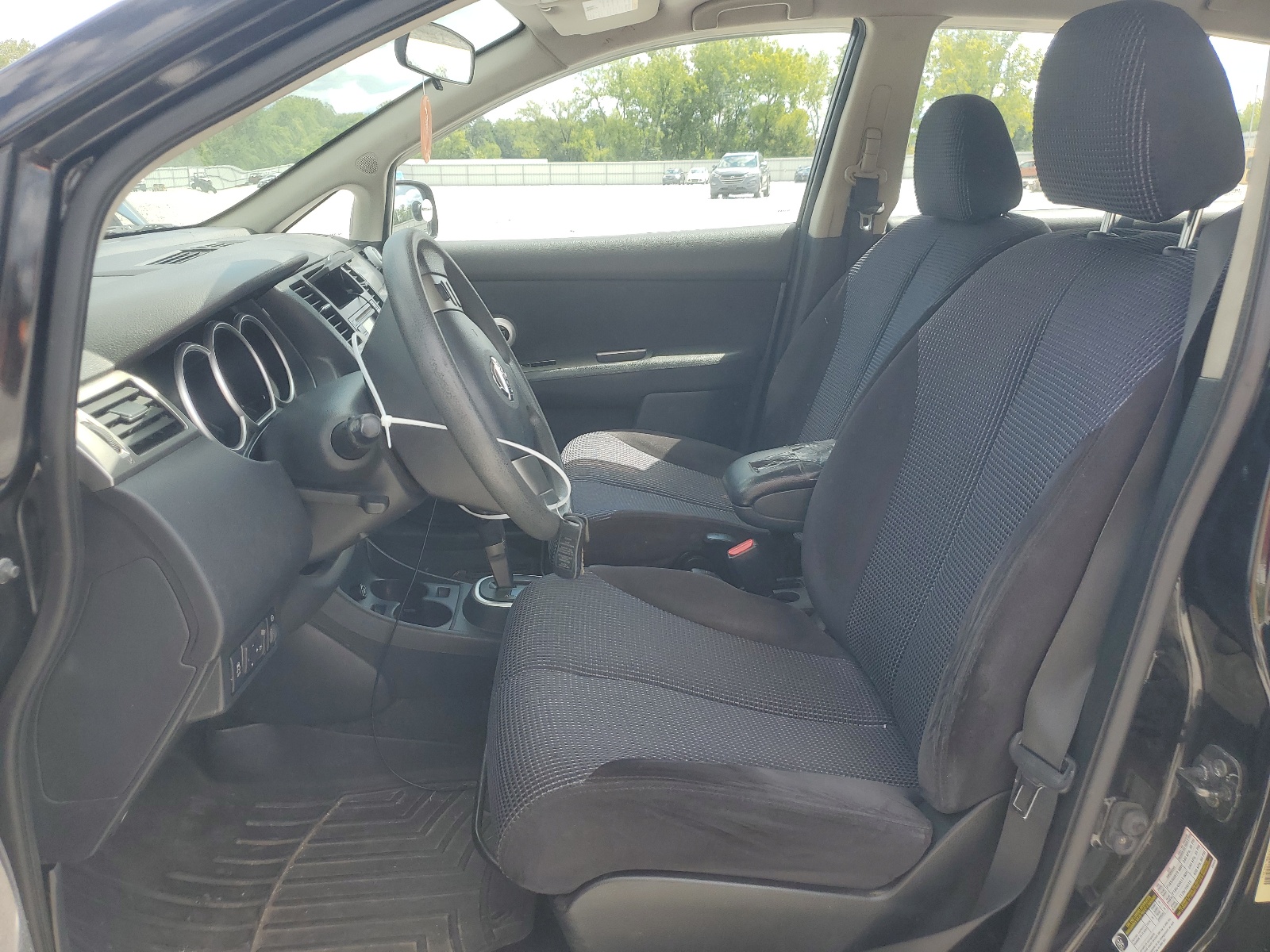 3N1BC1CP8BL402341 2011 Nissan Versa S