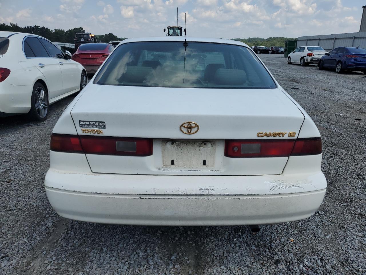 1997 Toyota Camry Ce VIN: 4T1BG22K0VU152712 Lot: 67710524