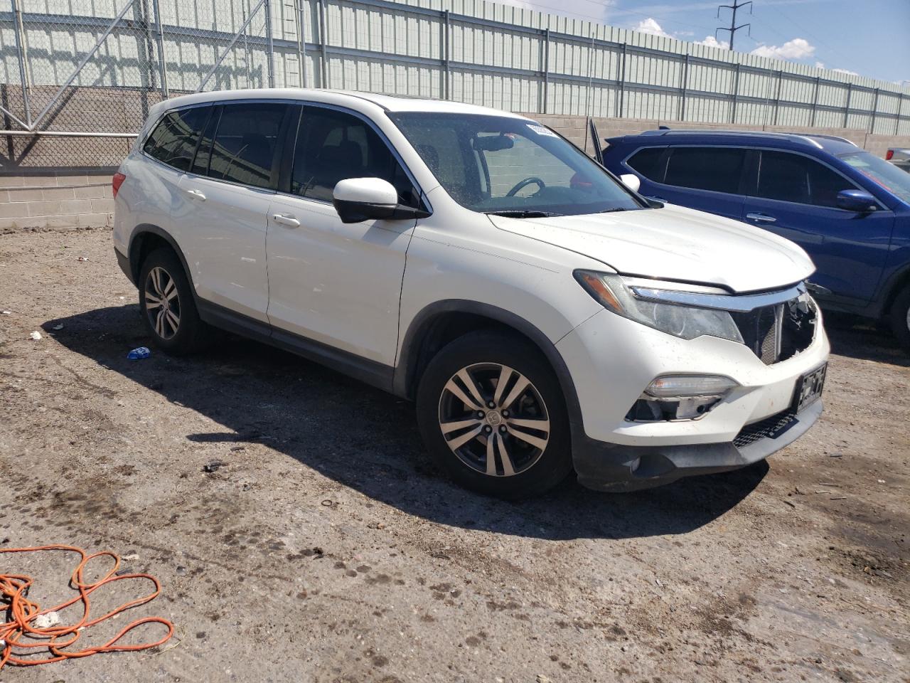 2HKRW1H81HH520230 2017 Honda Cr-V Exl