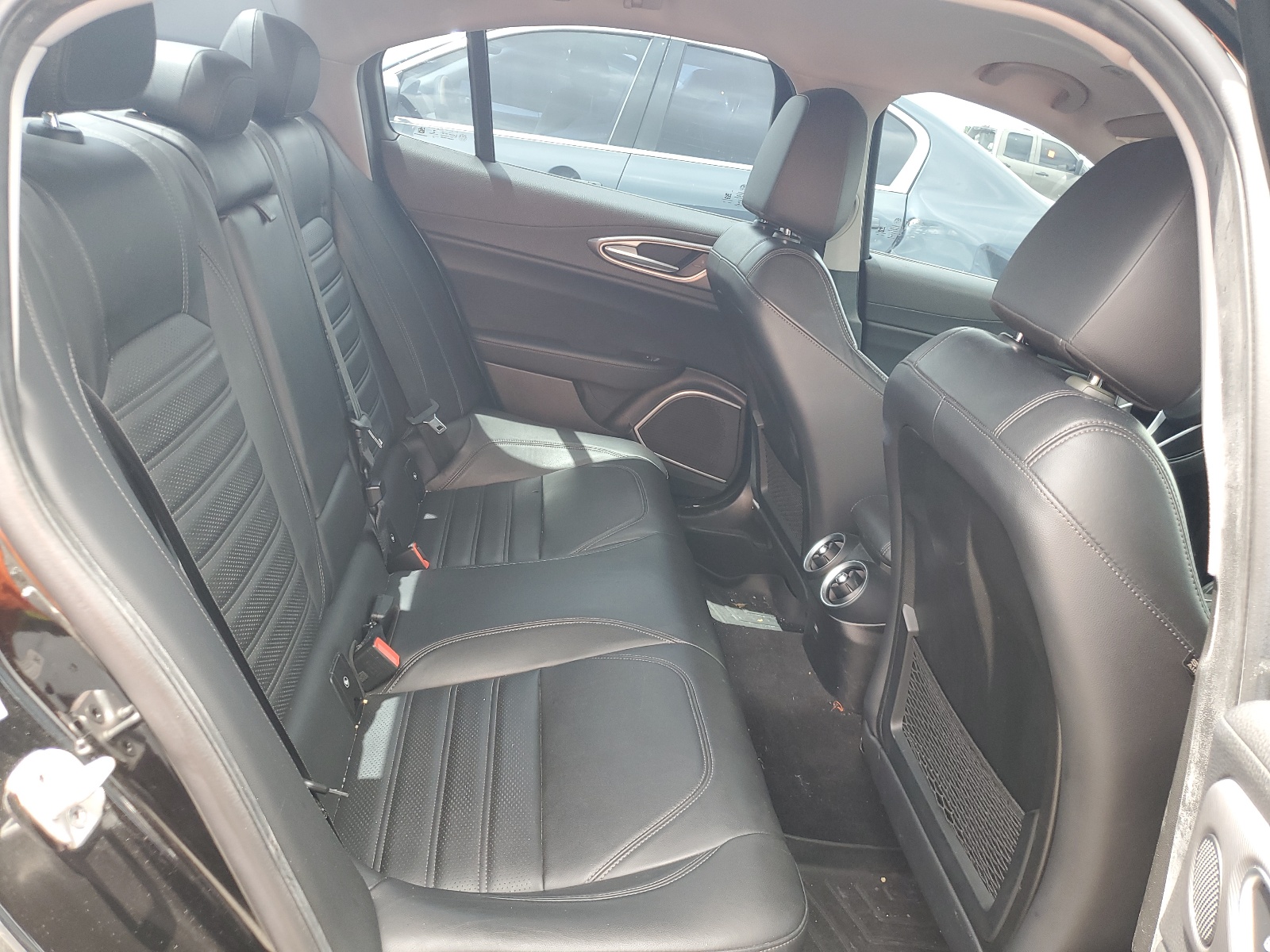 ZARFAECN4H7557904 2017 Alfa Romeo Giulia Ti