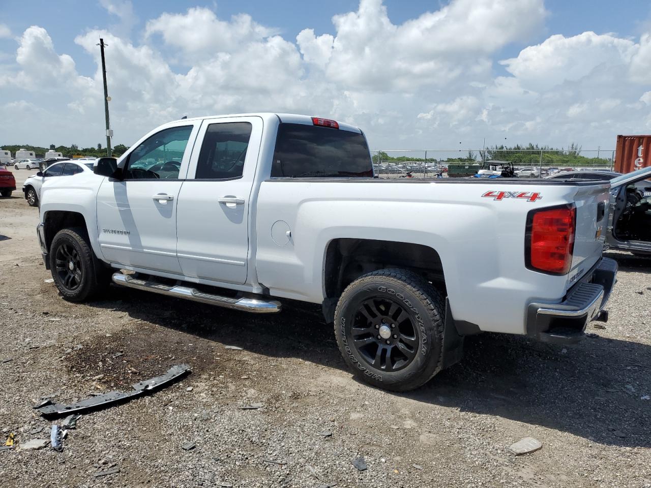 2016 Chevrolet Silverado - Image 2