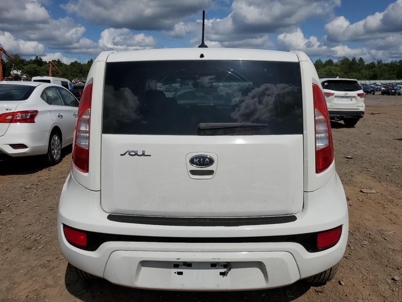 2012 Kia Soul + VIN: KNDJT2A67C7388026 Lot: 68466554