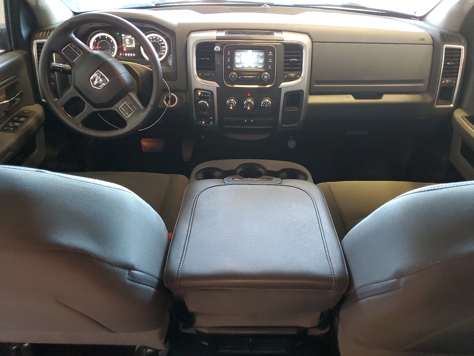 1C6RR7LT5JS250567 2018 Ram 1500 Slt