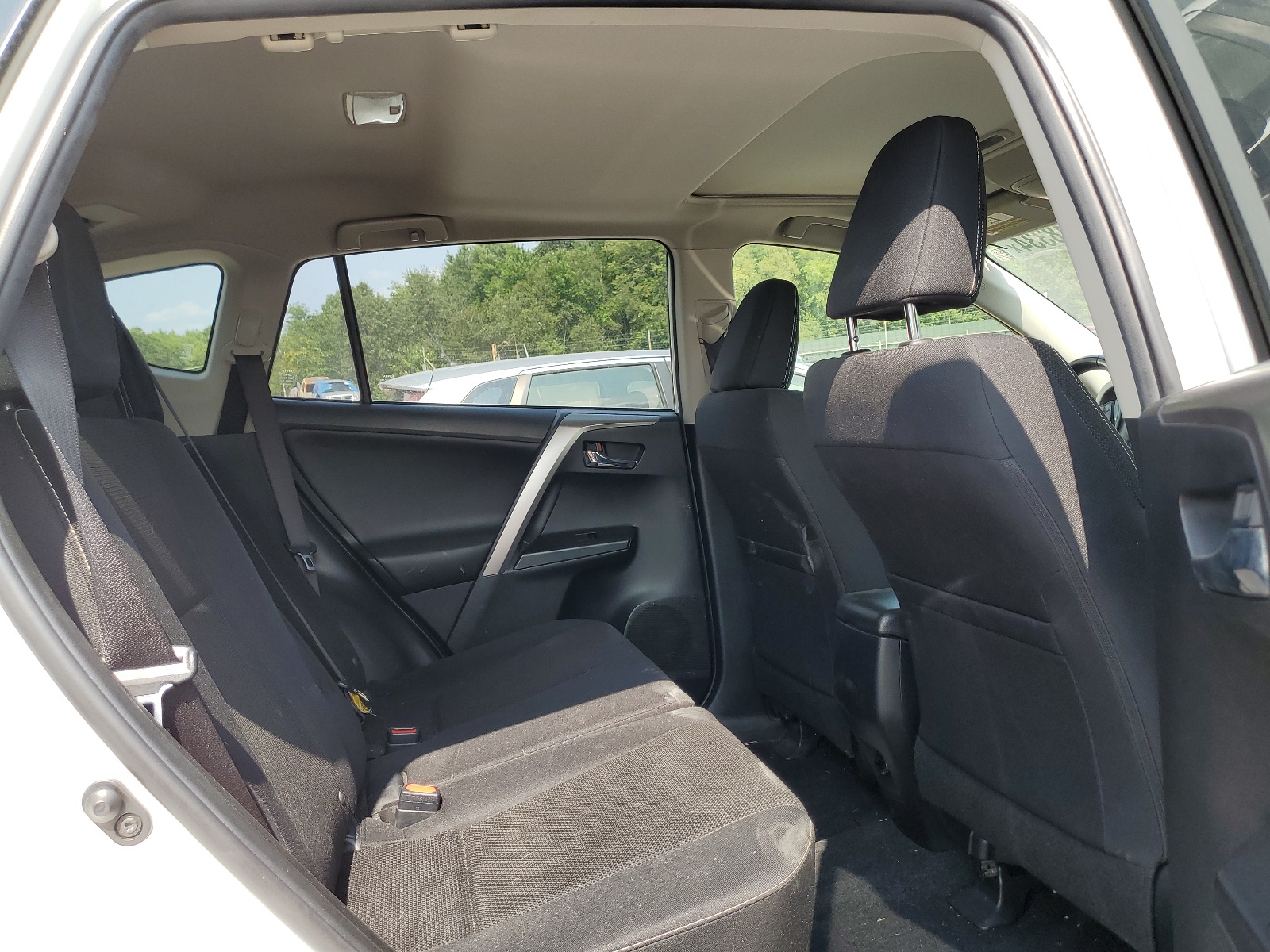 JTMRFREVXHD203481 2017 Toyota Rav4 Xle