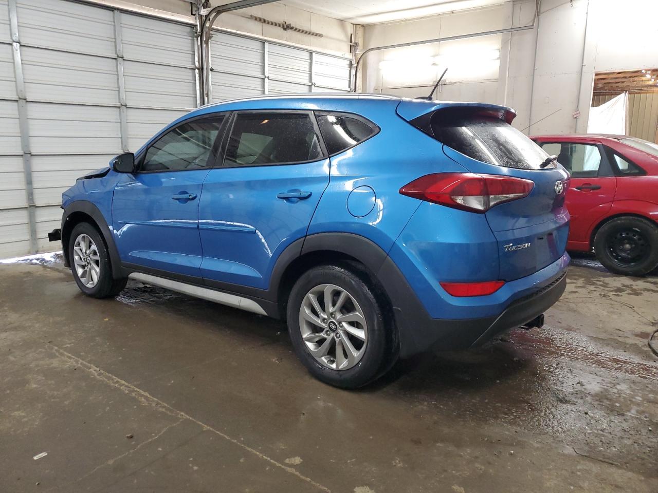 KM8J33A43HU472210 2017 HYUNDAI TUCSON - Image 2