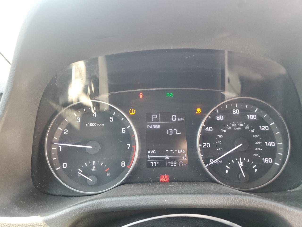 2017 Hyundai Elantra - Image 9