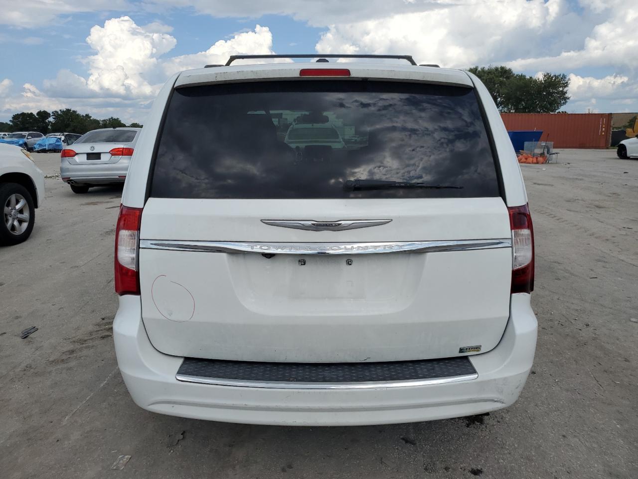 2014 Chrysler Town & Country Touring VIN: 2C4RC1BG2ER158075 Lot: 67456164