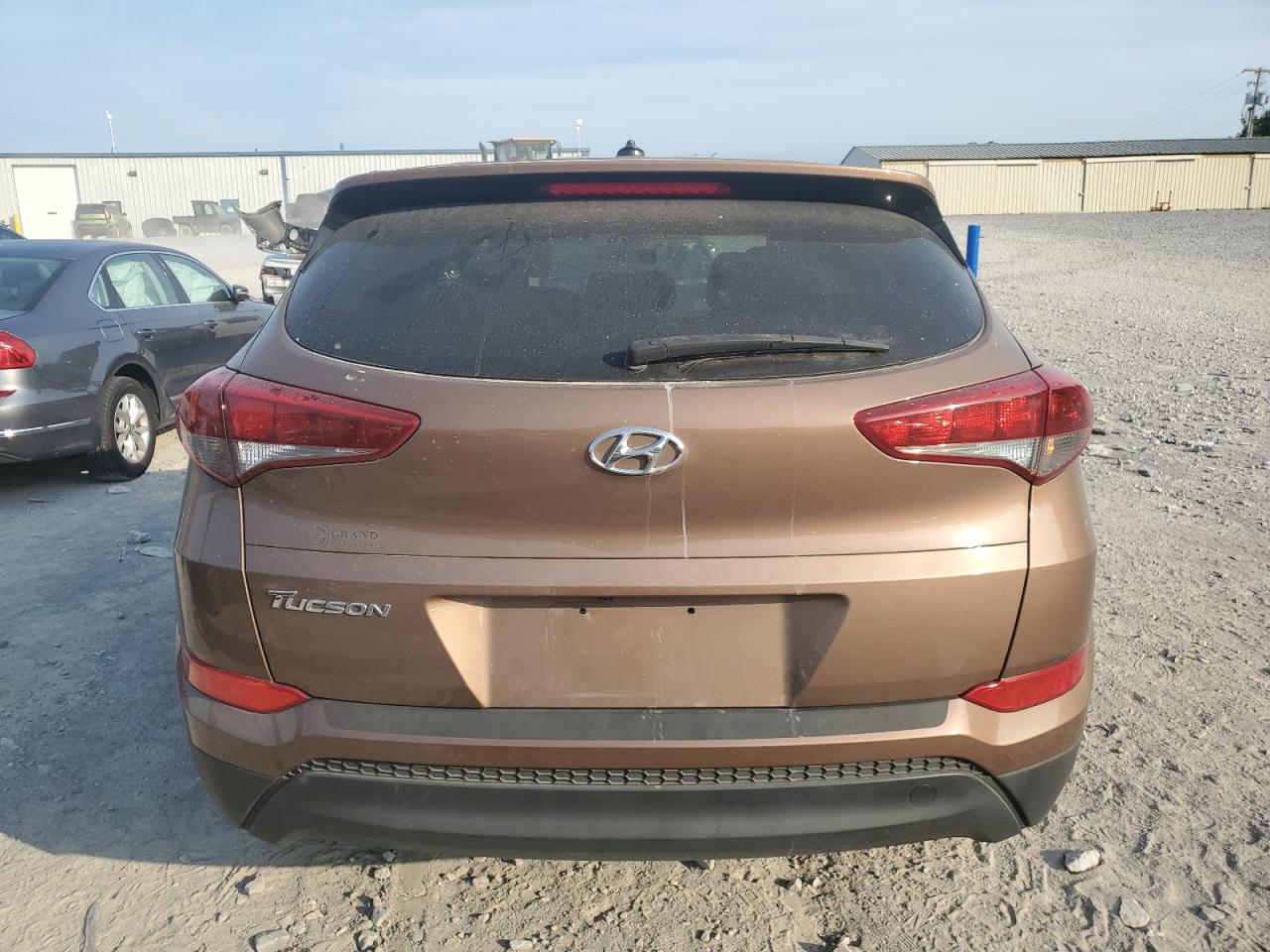 KM8J23A42HU537163 2017 Hyundai Tucson Se