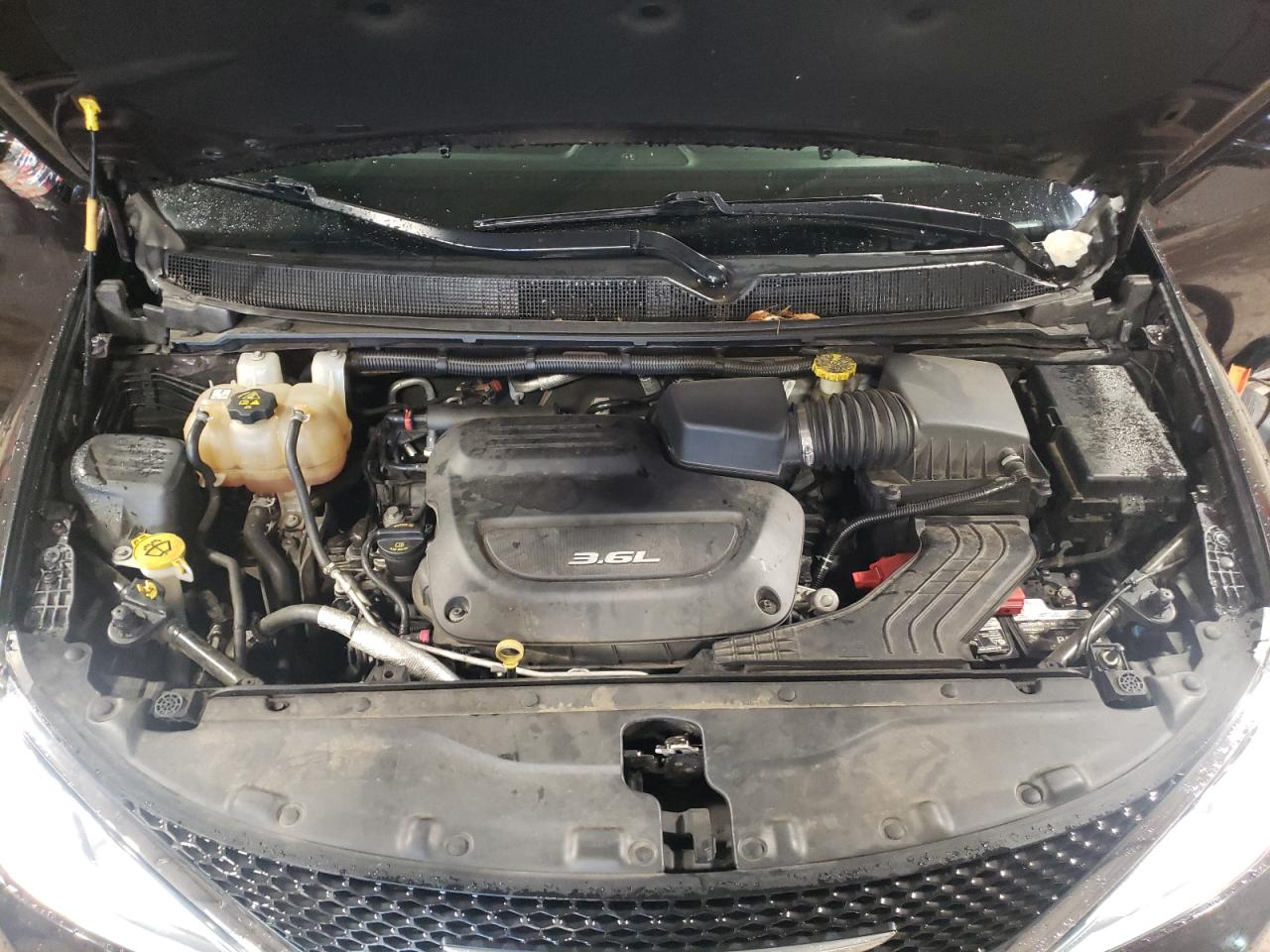 2017 Chrysler Pacifica Touring L VIN: 2C4RC1BG2HR745154 Lot: 66702084