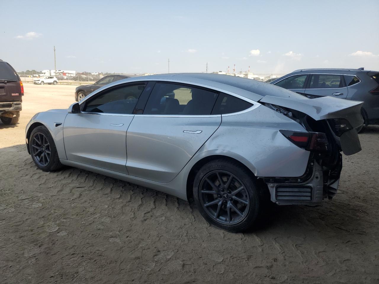 5YJ3E1EB5JF074838 2018 TESLA MODEL 3 - Image 2