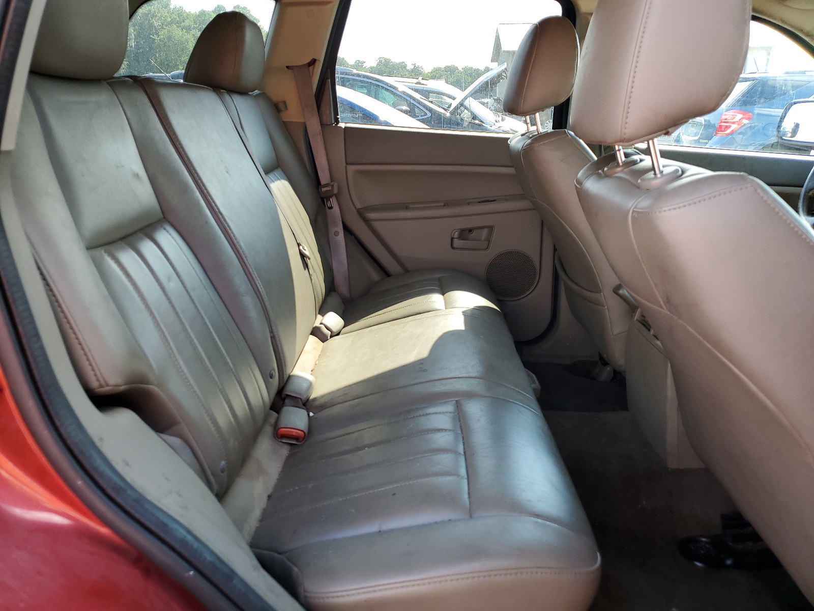 1J4GR48KX6C242619 2006 Jeep Grand Cherokee Laredo