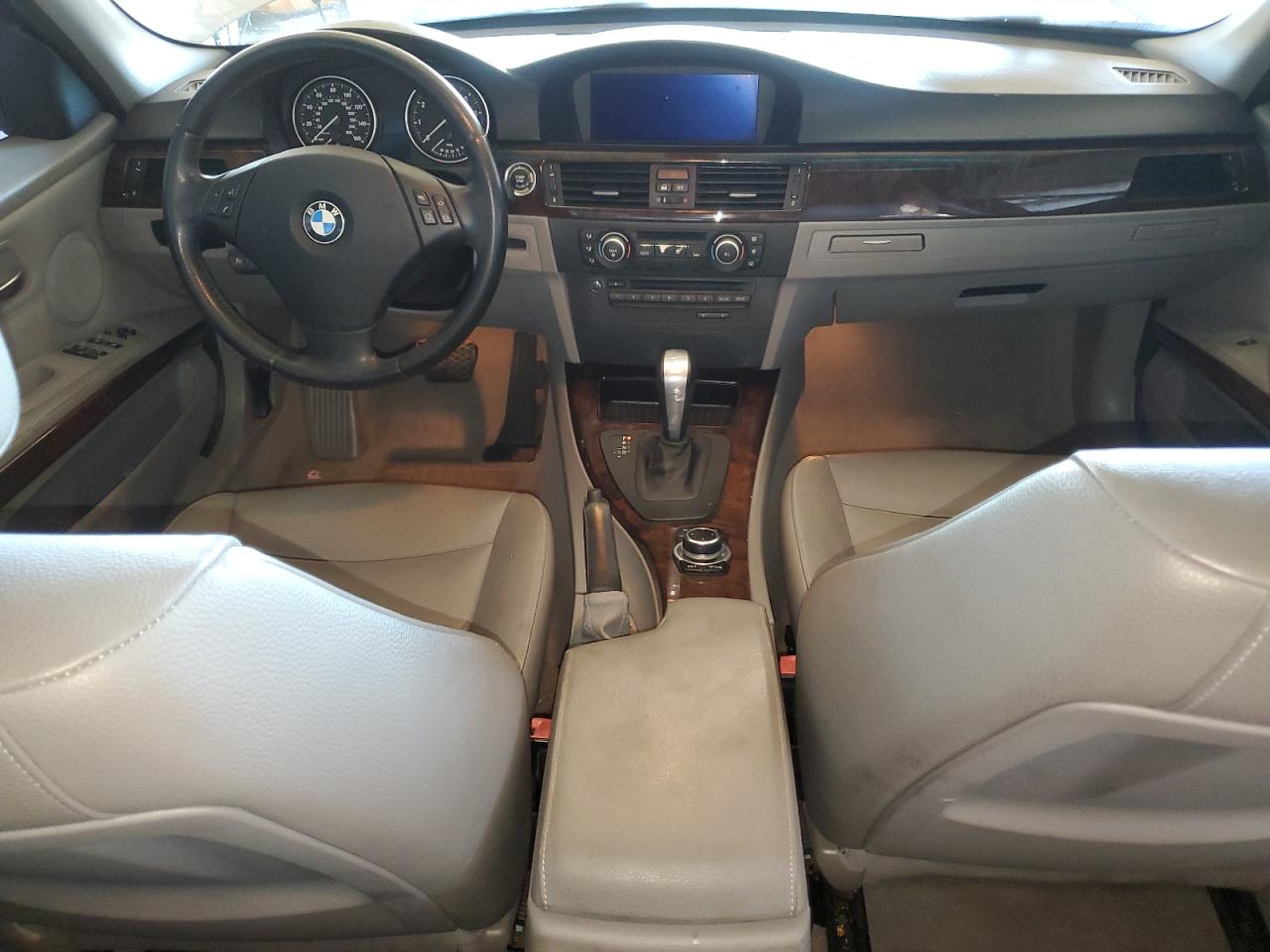 WBAPH7C53BE130736 2011 BMW 328 I