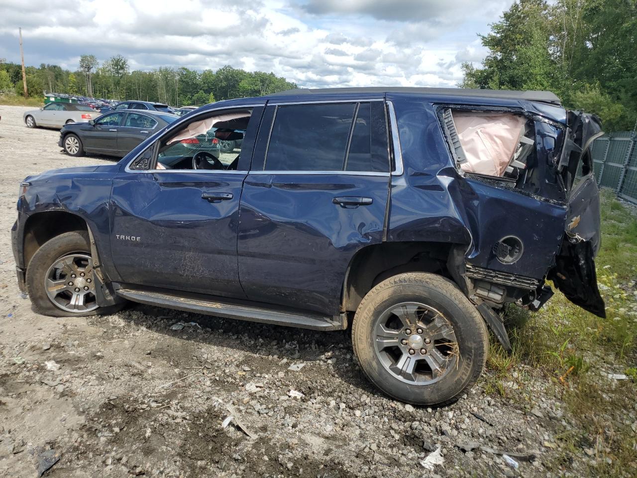 1GNSKAEC2KR221259 2019 CHEVROLET TAHOE - Image 2