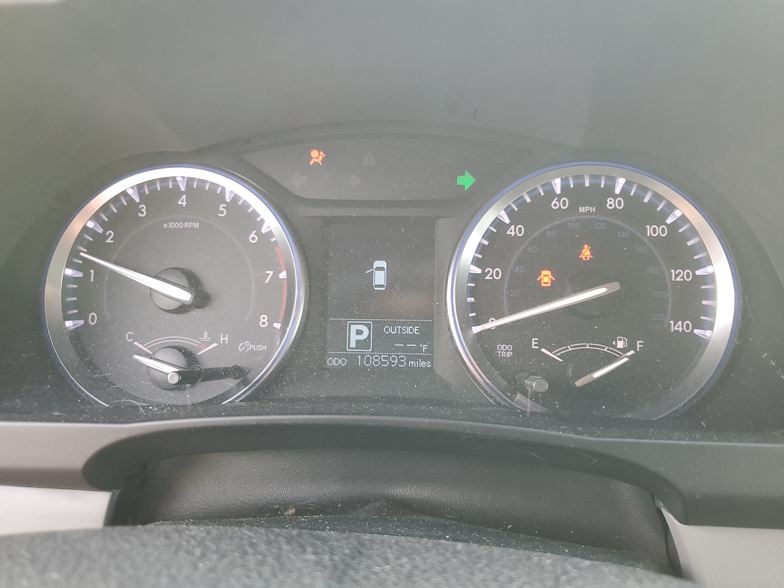 5TDBKRFH1ES021299 2014 Toyota Highlander Le