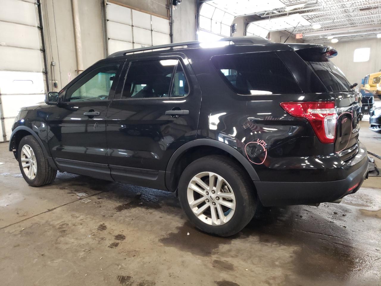 2015 Ford Explorer - Image 2