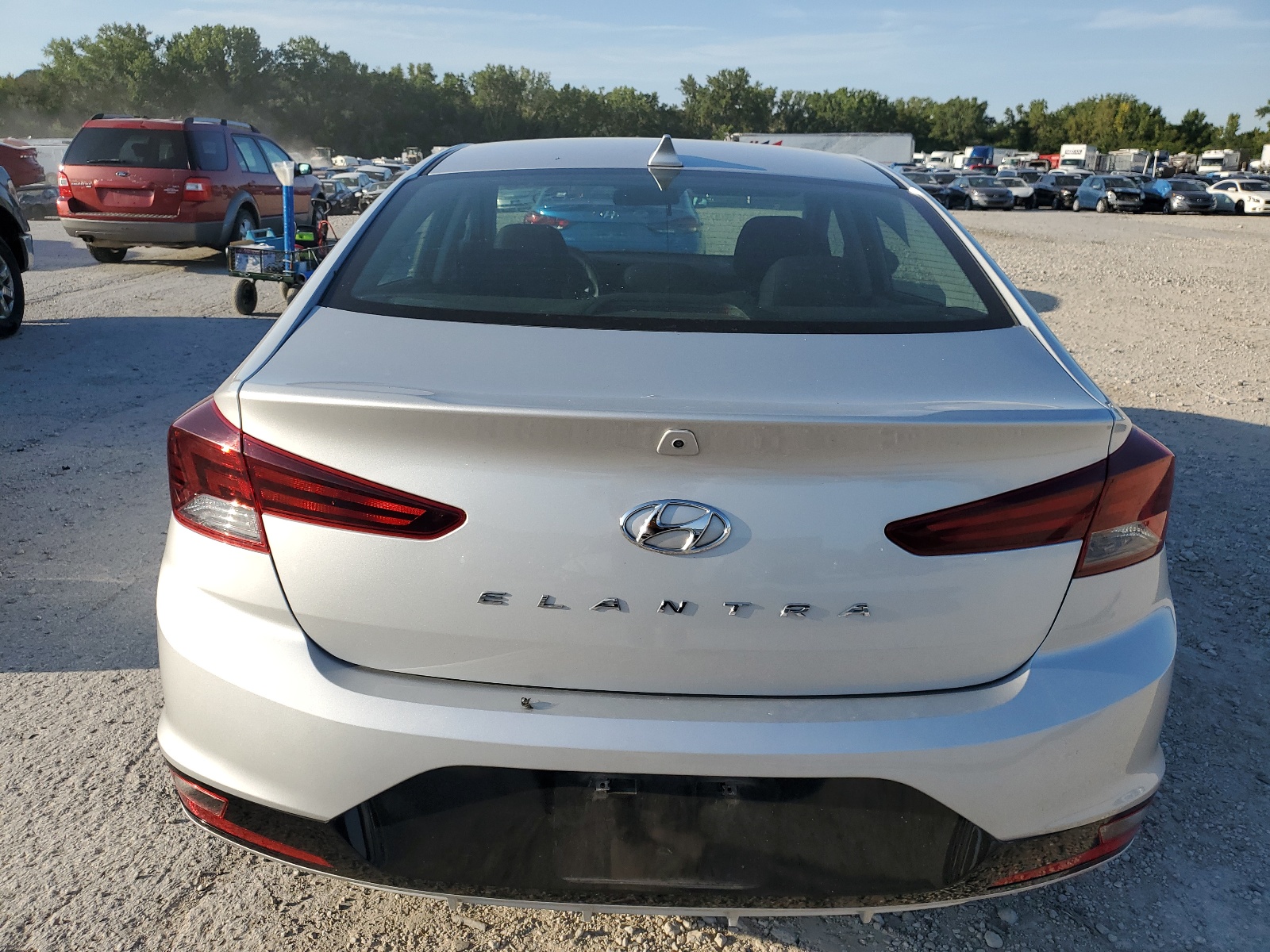 5NPD84LF1KH440946 2019 Hyundai Elantra Sel