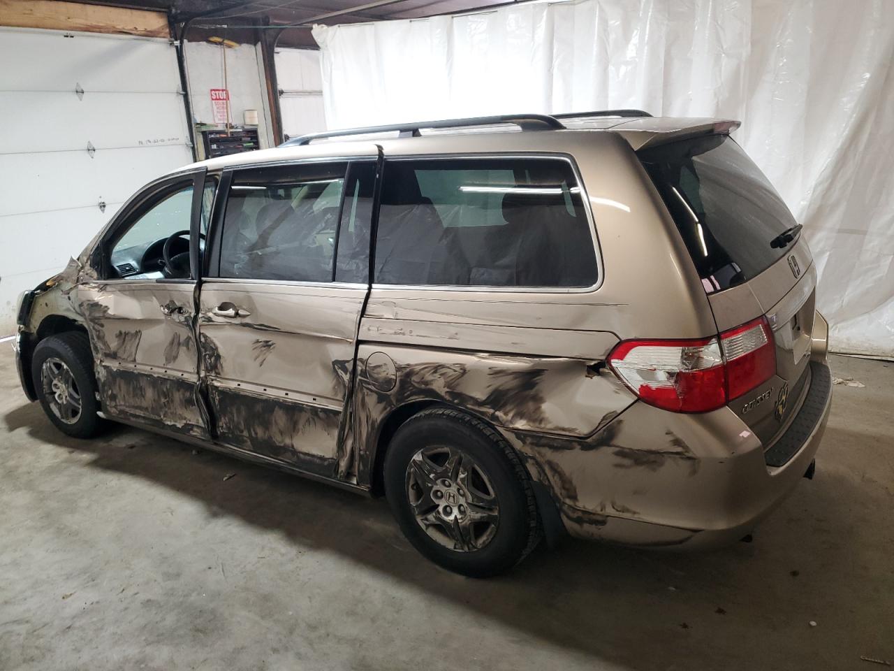 2007 Honda Odyssey - Image 2