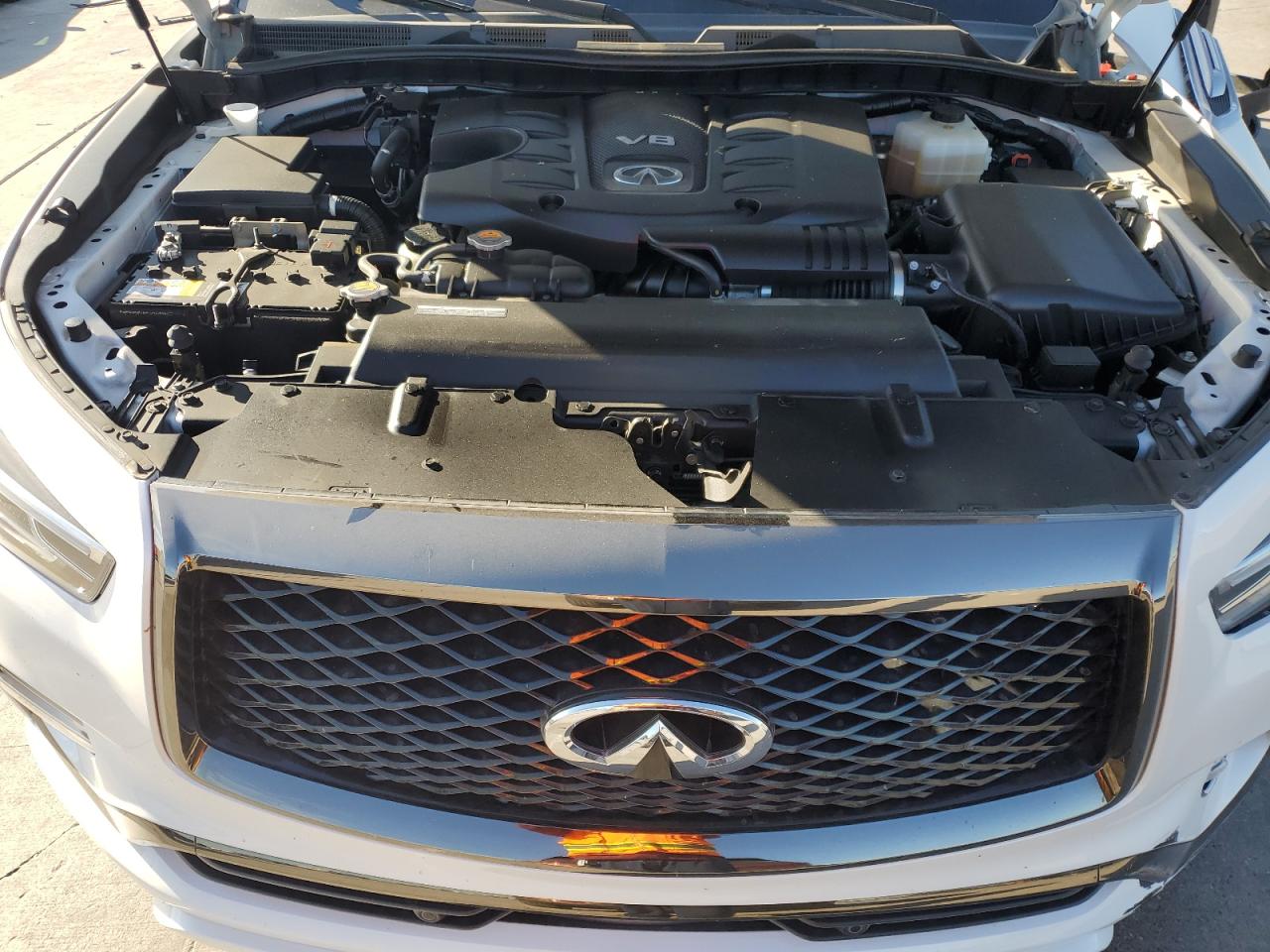2021 Infiniti QX80 - Image 12