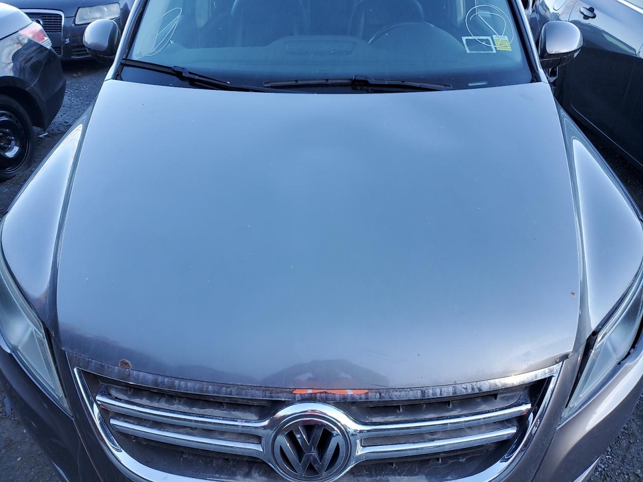 WVGAV7AX6BW534416 2011 Volkswagen Tiguan S