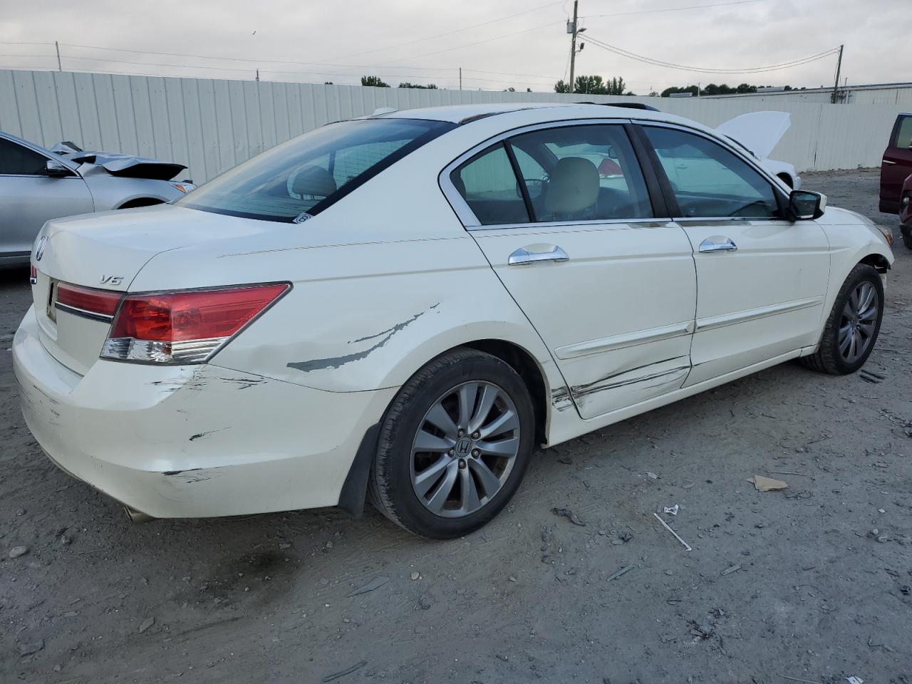 2011 Honda Accord Exl VIN: 5KBCP3F81BB002014 Lot: 67701904