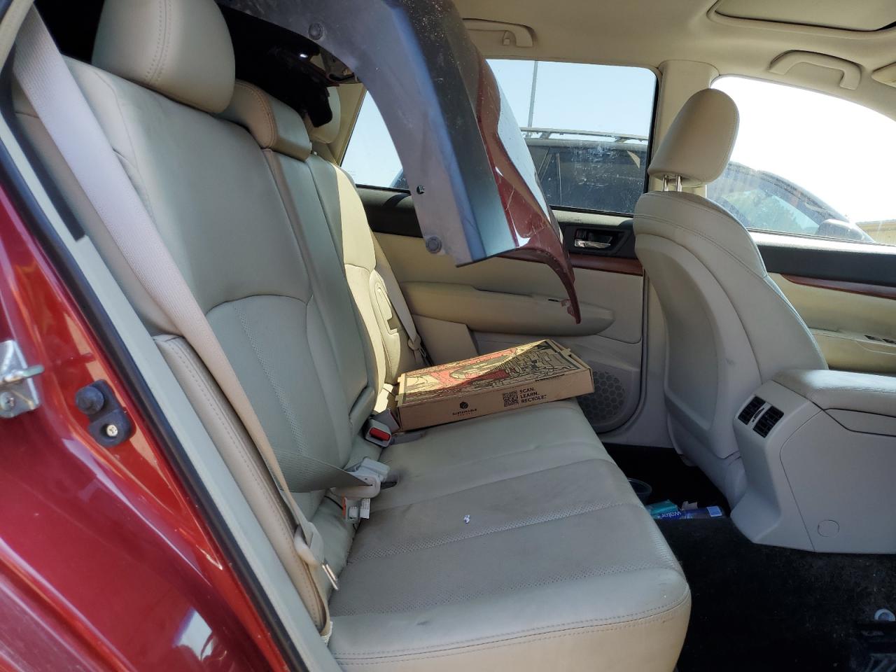 2014 Subaru Outback - Image 11