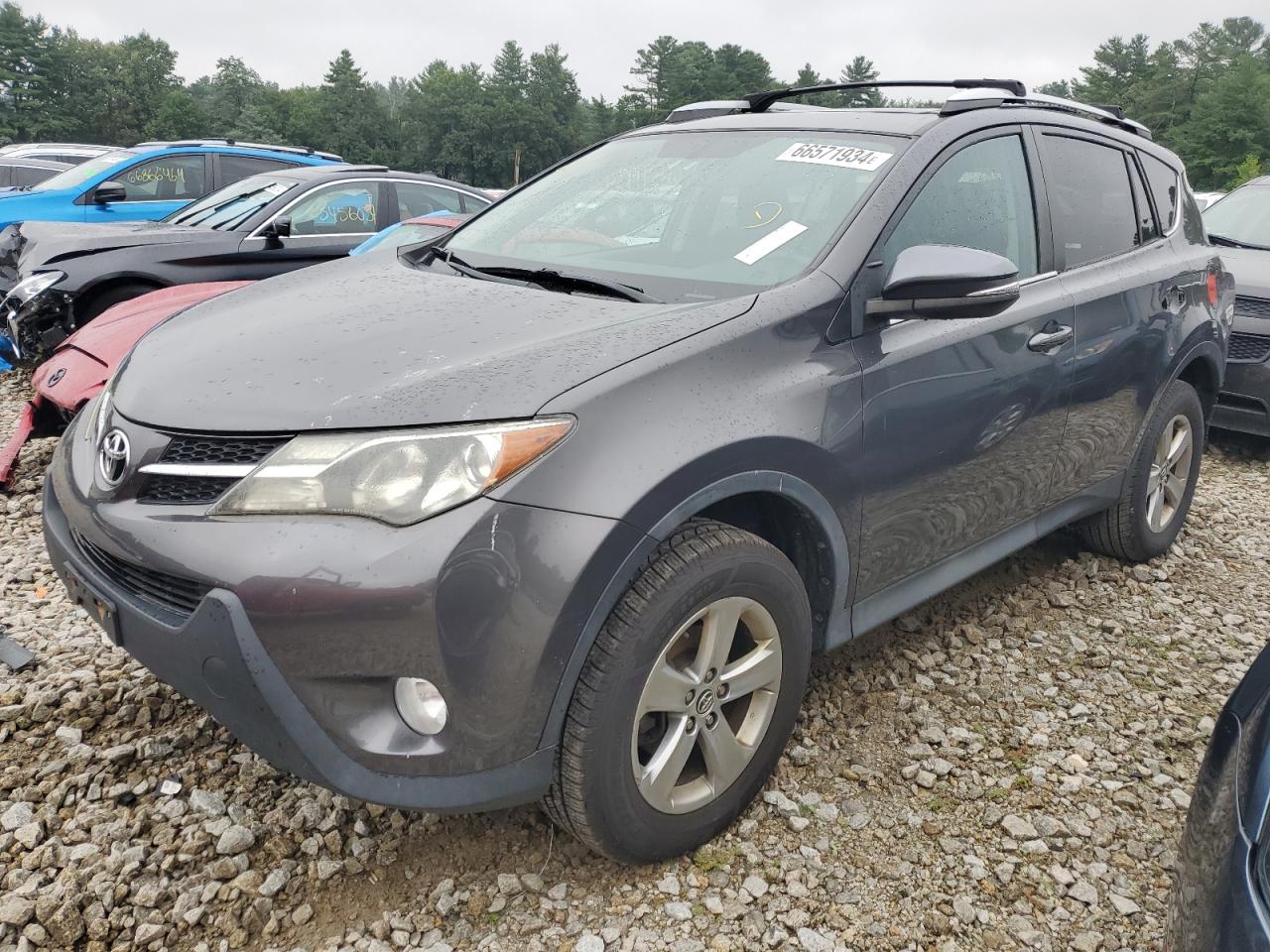 2T3RFREV0FW368178 2015 TOYOTA RAV 4 - Image 1