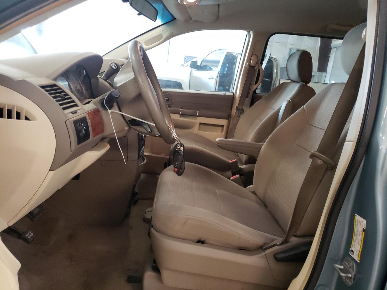 2008 Chrysler Town & Country Lx VIN: 2A8HR44H68R115826 Lot: 64602214