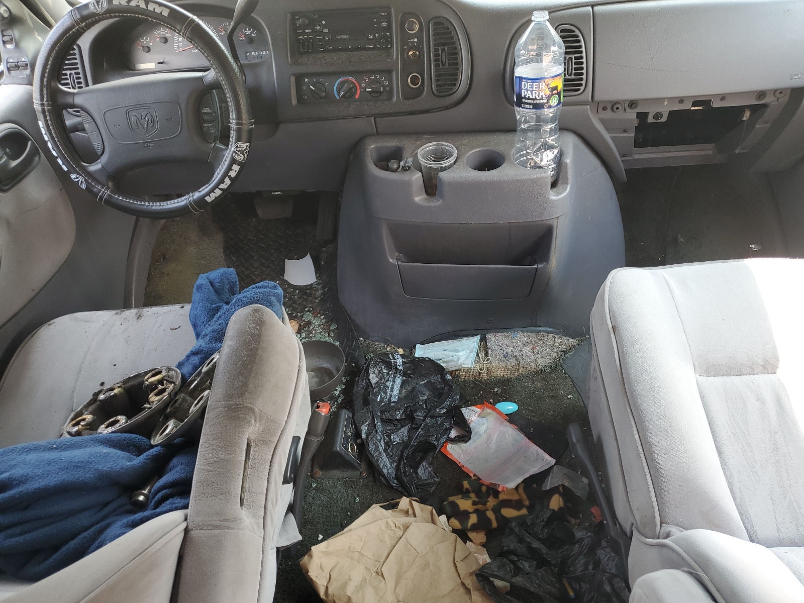 2B6HB11Y4WK136876 1998 Dodge Ram Van B1500