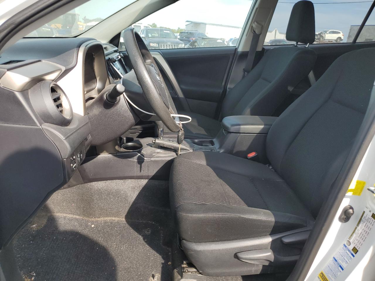 2T3BFREV4FW293552 2015 Toyota Rav4 Le