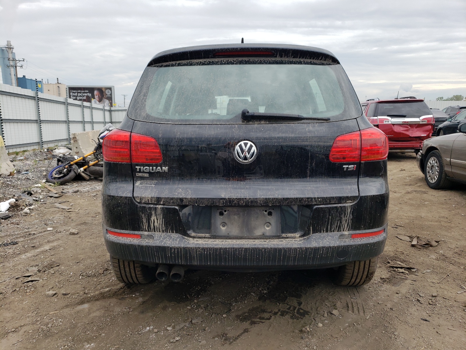 WVGAV7AX0HK043064 2017 Volkswagen Tiguan S