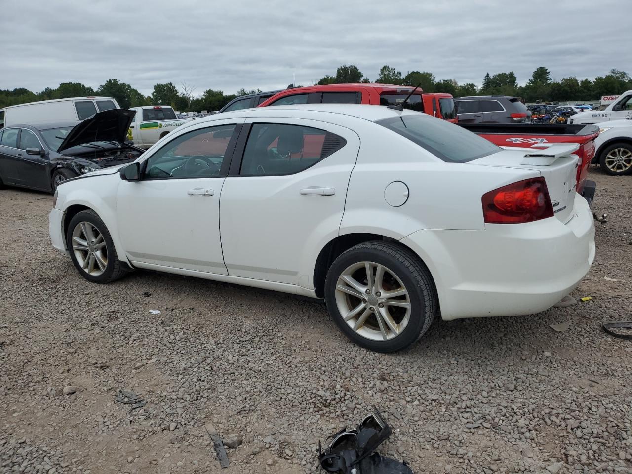 2014 Dodge Avenger - Image 2