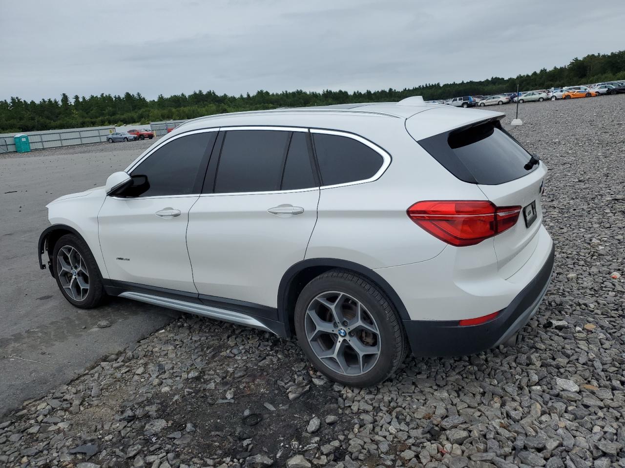 WBXHT3C35H5F84823 2017 BMW X1 - Image 2