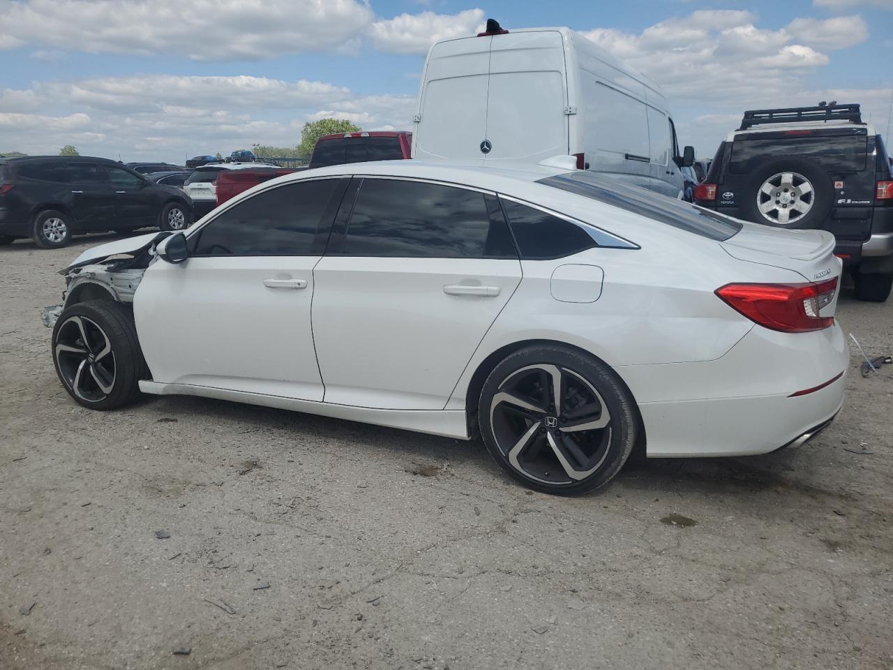 1HGCV1F30KA124709 2019 HONDA ACCORD - Image 2