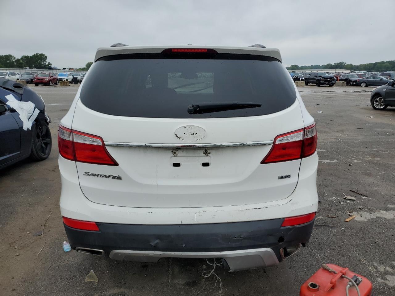 KM8SMDHF4GU155890 2016 Hyundai Santa Fe Se