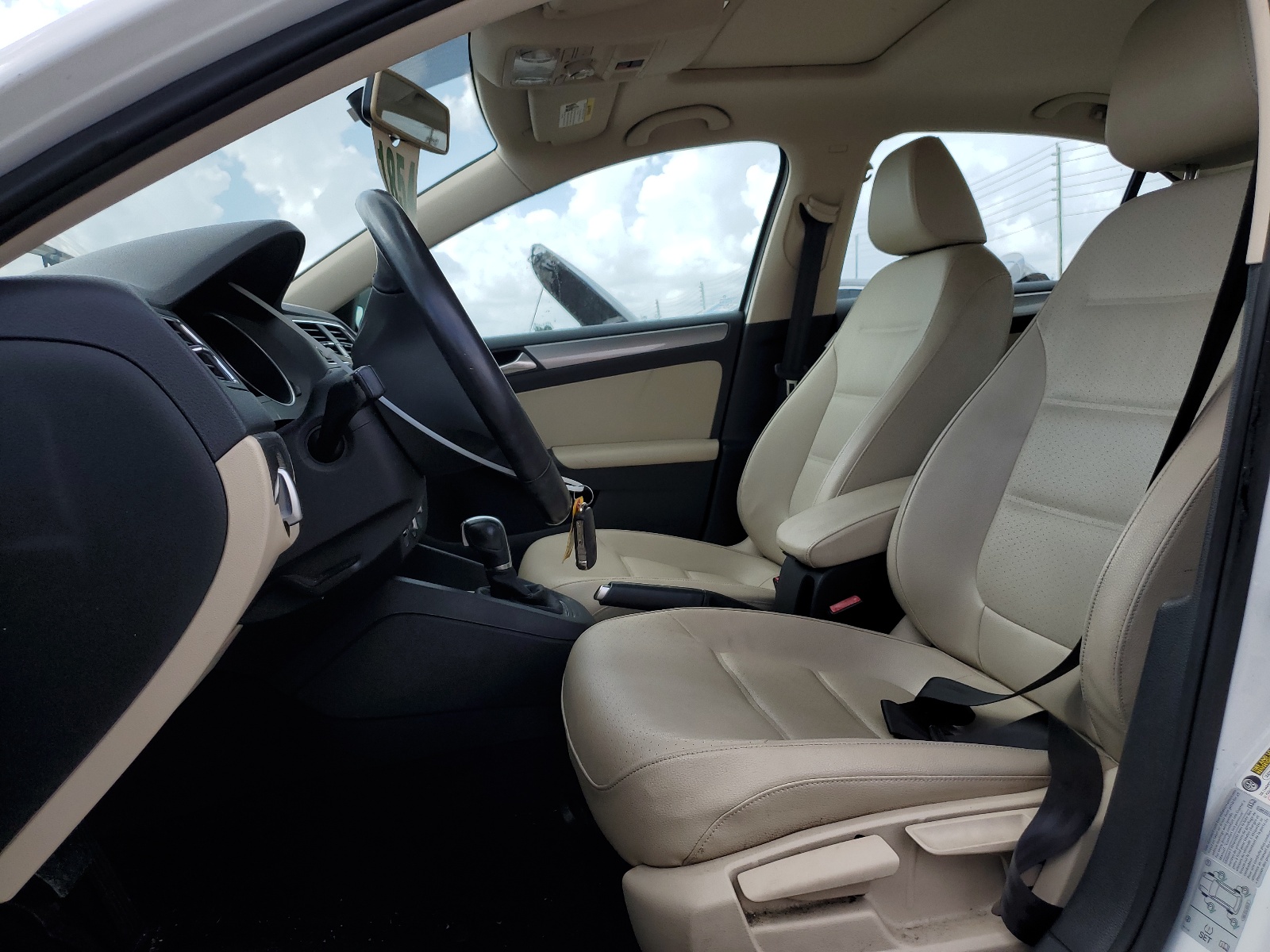 3VWDB7AJ3HM272737 2017 Volkswagen Jetta Se