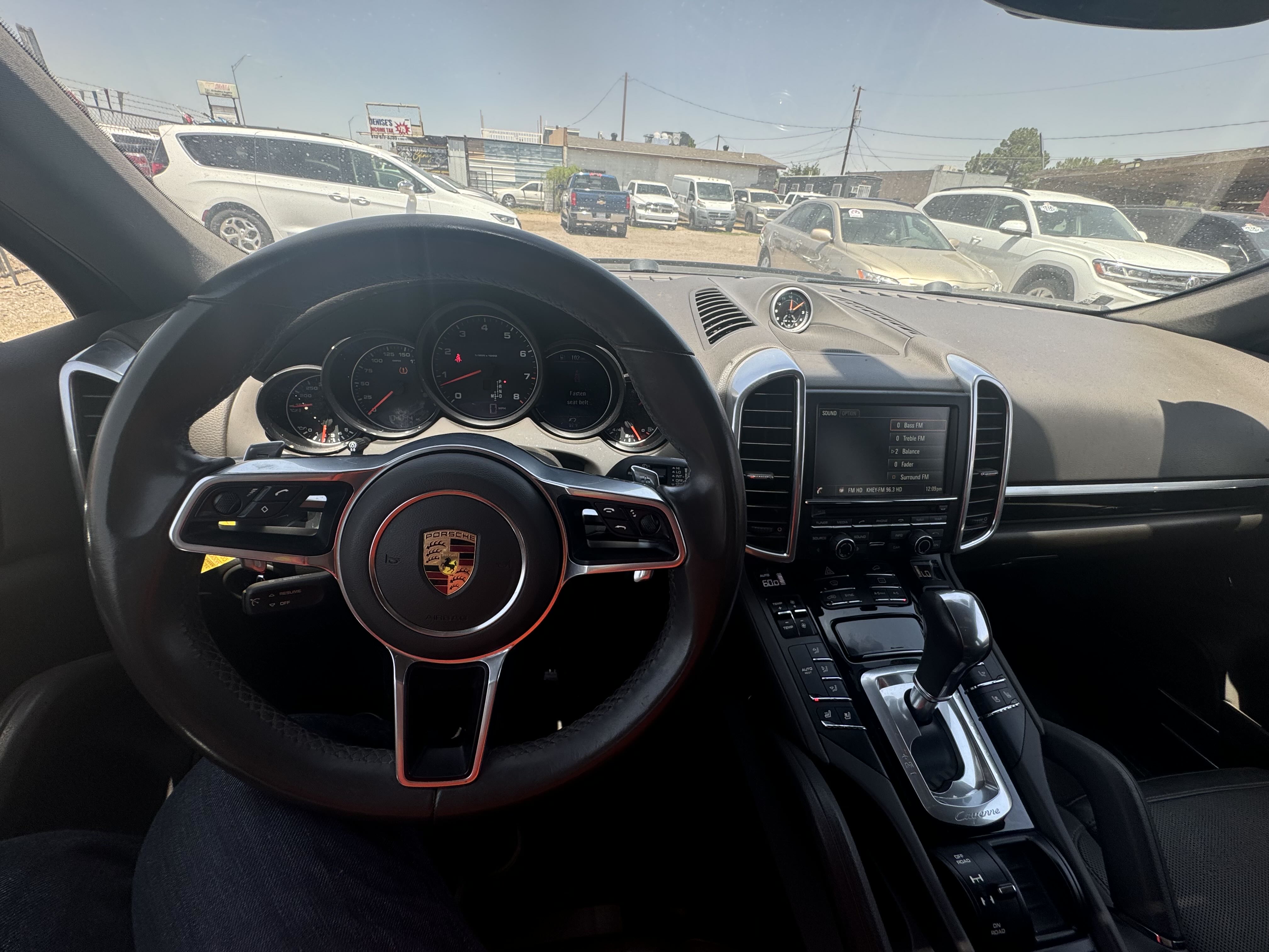 2016 Porsche Cayenne vin: WP1AA2A27GKA10373