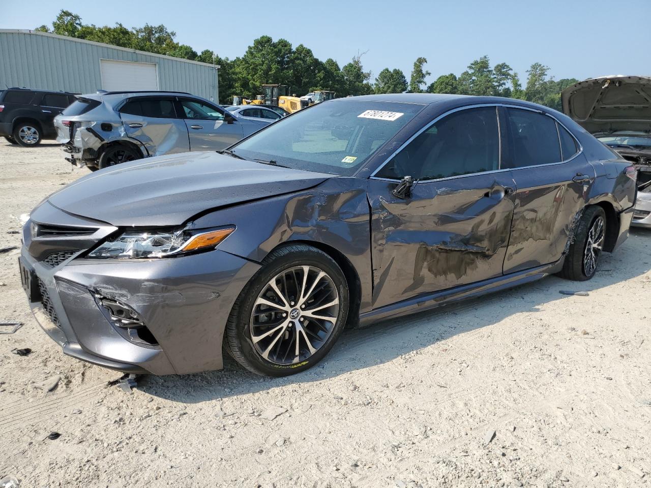 4T1B11HK0JU081668 2018 TOYOTA CAMRY - Image 1